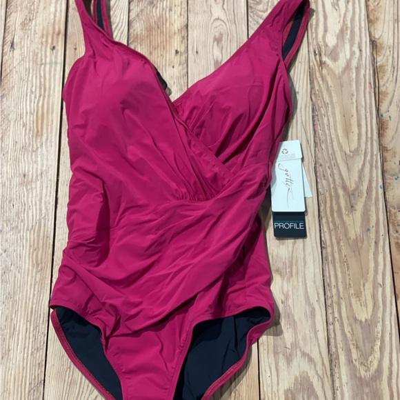 Gottex Fuchsia Swimwear - Picture 1 of 4